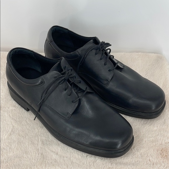 ROCKPORT SIZE 14 XW Classic Black Leather Men's Dress Shoes - Picture 1 of 8